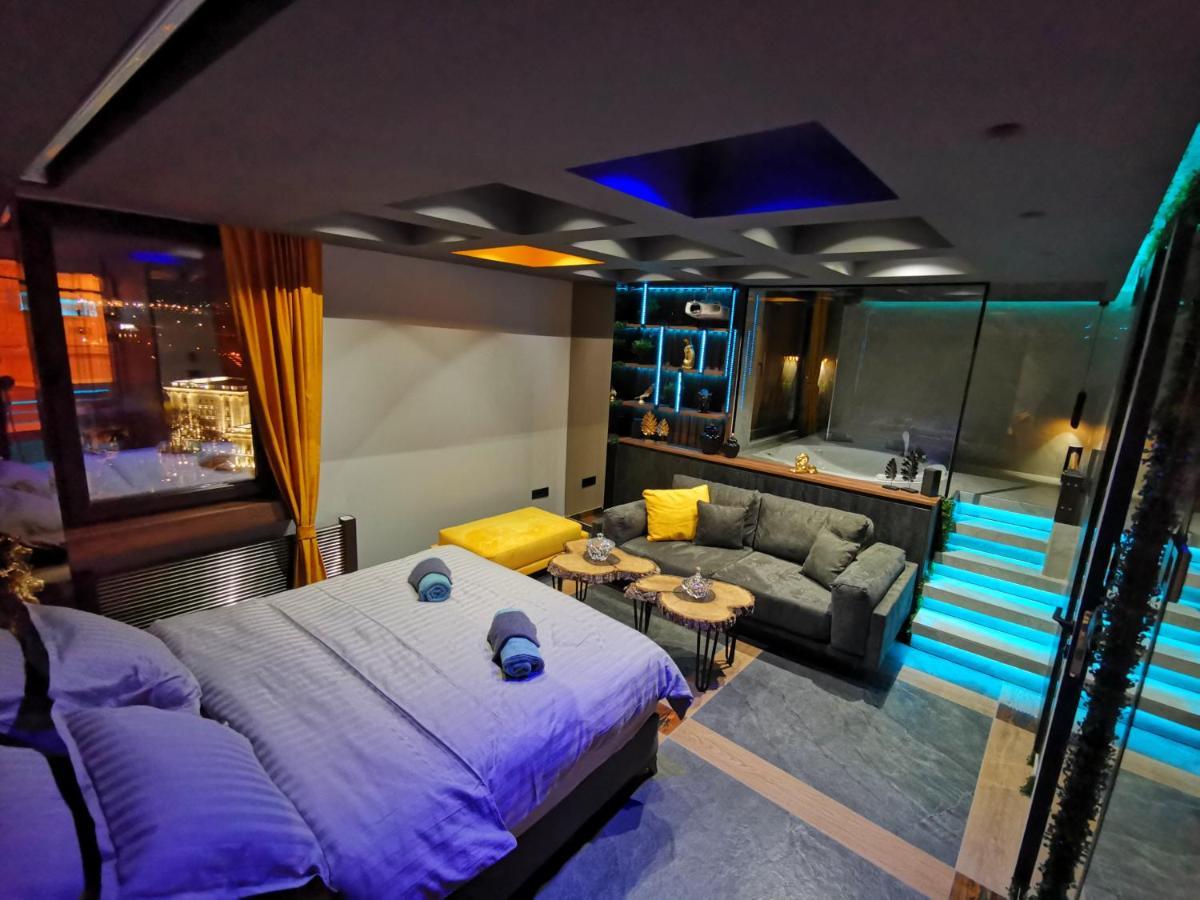 Smart Luxury Penthouse Suites - Private Sauna, Hot-Tub, Home Cinema At The Best Location In Skopje Buitenkant foto